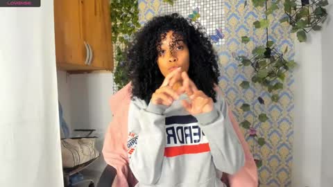 Snapshot of sasha_fox0 chatting on 12-29-24, 05:12 emy online show from 12-29-24, 05:12