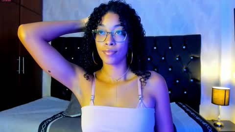 Snapshot of sasha_fox0 chatting on 01-18-25, 05:59 emy online show from 01-18-25, 05:59