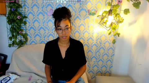 Snapshot of sasha_fox0 chatting on 02-02-25, 11:32 emy online show from 02-02-25, 11:32