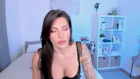 Sasha Miro online show from 11-26-25, 03:07