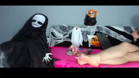 Snapshot of sasha_start chatting on 10-17-25, 02:37 sasha start online show from 10-17-25, 02:37