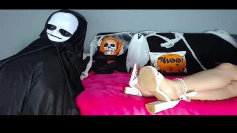 Snapshot of sasha_start chatting on 10-24-25, 12:52 sasha start online show from 10-24-25, 12:52