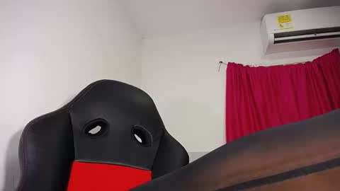 sashabreck1 online show from 12-19-25, 03:02