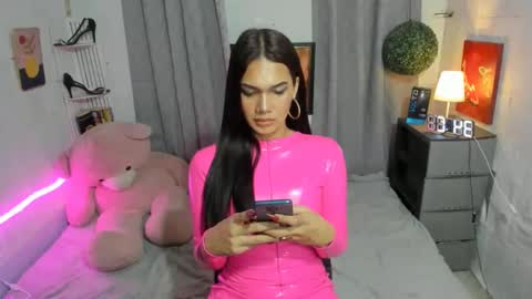 ESTELLA online show from 02-25-25, 04:00