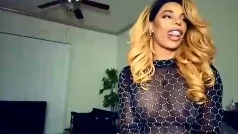 Snapshot of sashastrokes chatting on 10-27-25, 12:36 MISTRESS STROKES online show from 10-27-25, 12:36