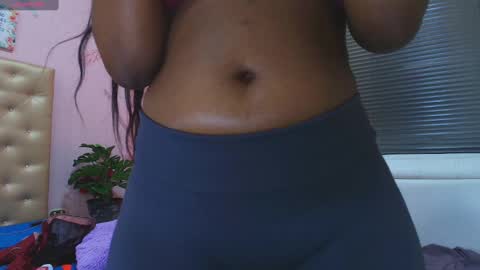 Snapshot of sashhalux22 chatting on 03-07-25, 09:40 SashhaLux22 online show from 03-07-25, 09:40