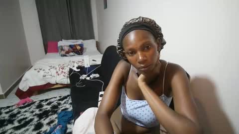 sassy_angel1 online show from 02-25-26, 10:19