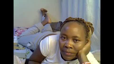 sassy_bella online show from 10-28-25, 06:54