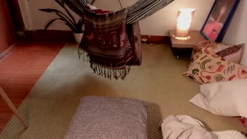 Ms. Oh   online show from 01-24-25, 09:47