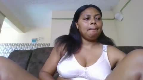 sassygal22 online show from 10-09-25, 10:35