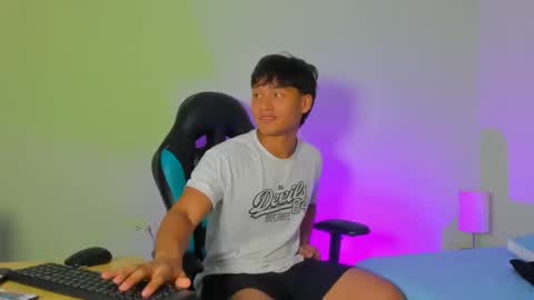 Evans Williams online show from 02-12-25, 11:41