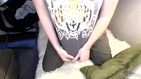 Snapshot of satine_moane chatting on 12-01-25, 02:44 Satine online show from 12-01-25, 02:44