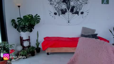 Snapshot of satomimori chatting on 11-24-25, 03:45 im Jessi Independet Model online show from 11-24-25, 03:45