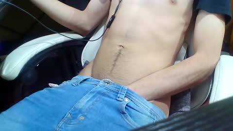Snapshot of saturno_97 chatting on 10-05-25, 07:01 saturno_97 online show from 10-05-25, 07:01