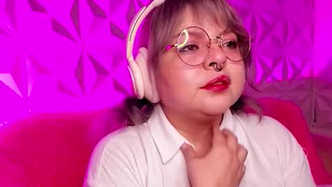 Gina George online show from 10-30-25, 12:23