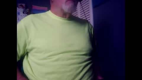 Snapshot of satyr64 chatting on 10-13-25, 01:44 satyr64 online show from 10-13-25, 01:44