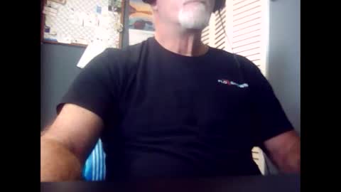 Snapshot of satyr64 chatting on 11-19-25, 05:57 satyr64 online show from 11-19-25, 05:57