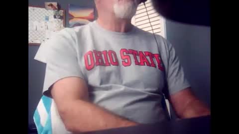 Snapshot of satyr64 chatting on 11-26-25, 04:30 satyr64 online show from 11-26-25, 04:30