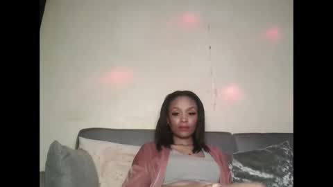 Snapshot of saucy_shanice chatting on 11-19-25, 12:54 Shaniiice online show from 11-19-25, 12:54