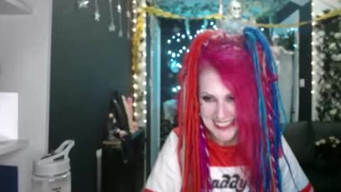 SaucySky online show from 10-30-25, 11:49