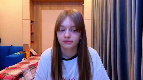 LUNA and ANNA    online show from 01-26-25, 04:41