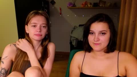 LUNA and ANNA    online show from 09-14-25, 09:58