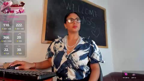 Snapshot of savanna_rios chatting on 11-28-25, 11:57 Savanna online show from 11-28-25, 11:57