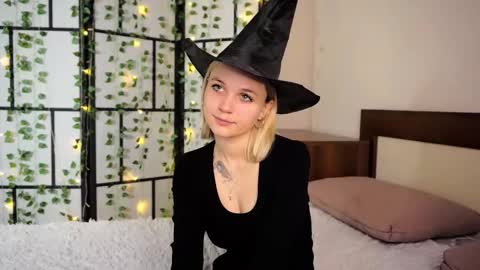 savannahshor online show from 10-18-25, 07:25