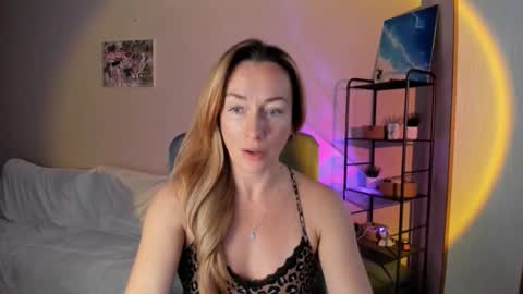 save the qween online show from 10-11-25, 10:47