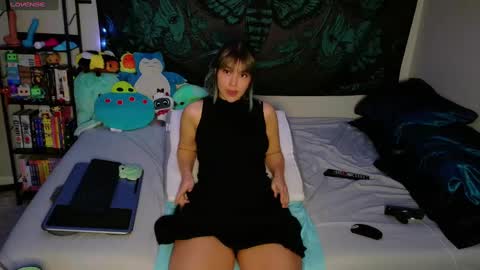 Snapshot of savethebea chatting on 01-18-25, 03:59 Bea online show from 01-18-25, 03:59