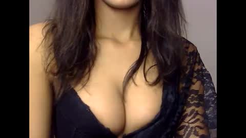 Snapshot of saxee_love chatting on 12-31-24, 03:09 saxee online show from 12-31-24, 03:09