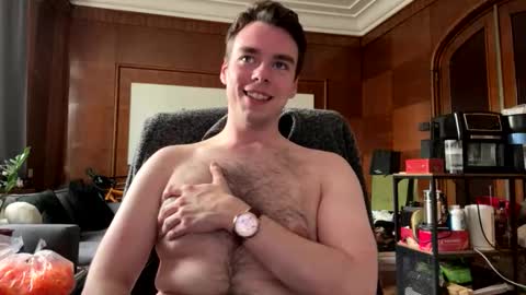 Snapshot of saxtonblake chatting on 09-10-25, 01:11 Saxton online show from 09-10-25, 01:11