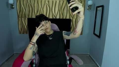 Snapshot of sayd_23 chatting on 01-25-25, 12:17 sayd_23 online show from 01-25-25, 12:17