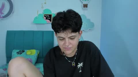 Snapshot of sayd_23 chatting on 02-27-25, 12:10 sayd_23 online show from 02-27-25, 12:10