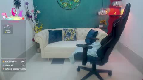 Marie  online show from 12-05-25, 12:08