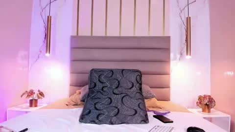 Snapshot of scarleett22 chatting on 10-31-25, 11:55 Scarleet online show from 10-31-25, 11:55