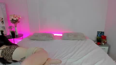 Snapshot of scarlet_cu1e chatting on 01-26-25, 01:20 scarlet_cu1e online show from 01-26-25, 01:20