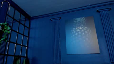 Scarlet Edwars online show from 10-19-25, 12:17