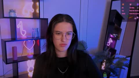 Snapshot of scarlet_mooore chatting on 09-23-25, 10:13 scarlet PVT is open online show from 09-23-25, 10:13