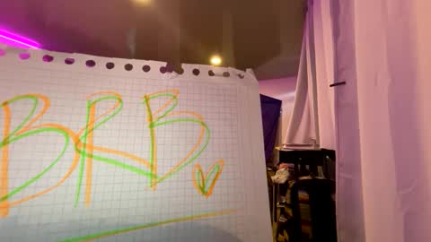 Snapshot of scarlet_whisper chatting on 11-13-25, 10:19 scarlet whisper online show from 11-13-25, 10:19