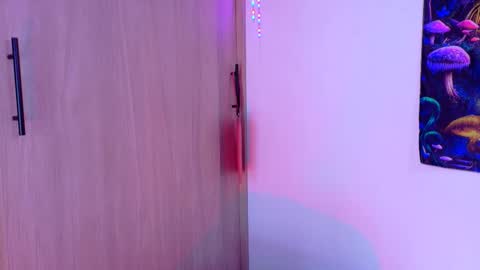 Snapshot of scarletblaze_ chatting on 10-27-25, 01:59 Scarlet online show from 10-27-25, 01:59