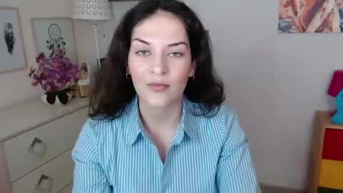 Snapshot of scarletfree chatting on 11-28-25, 06:49 Scarlet online show from 11-28-25, 06:49