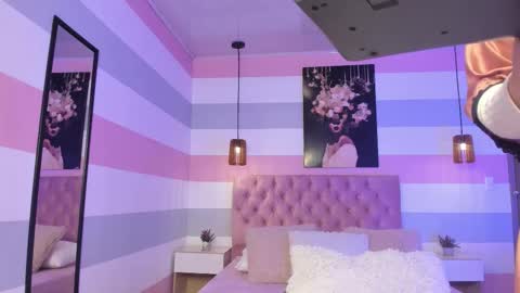 Scarlet  online show from 11-25-25, 10:48