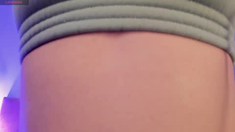 Scarlet  online show from 12-20-25, 05:03