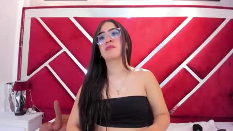 Snapshot of scarleth_fire chatting on 02-07-26, 12:20 Scarleth online show from 02-07-26, 12:20