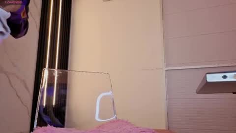 Snapshot of scarleth_red_ chatting on 10-17-25, 12:08 I am Scarleth Check mi profile online show from 10-17-25, 12:08