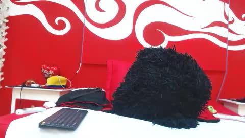 Snapshot of scarlethchannel chatting on 11-14-25, 10:51 Scarleth online show from 11-14-25, 10:51