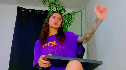 Denis online show from 11-24-25, 04:23