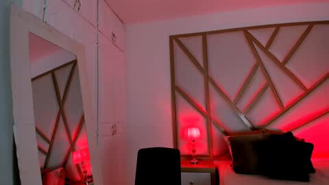 Scarlet online show from 02-06-25, 11:54