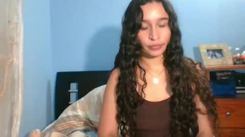 Snapshot of scarletscott_ chatting on 12-12-24, 02:15 Nataly online show from 12-12-24, 02:15